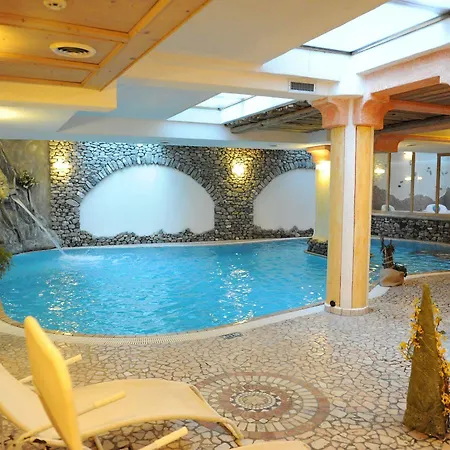 Otel Helvetia 3*